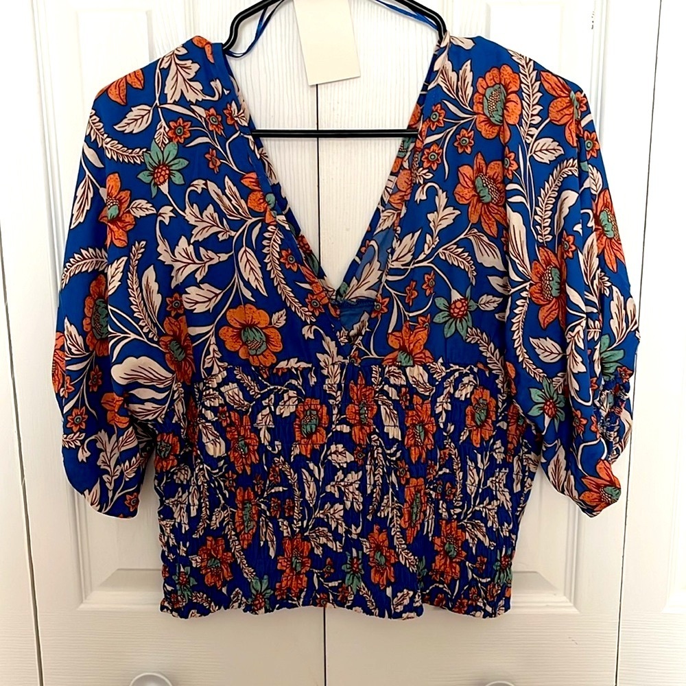 SIENNA SKY Puff Sleeves Boho Floral Printed Top Sz M/L V neck Top